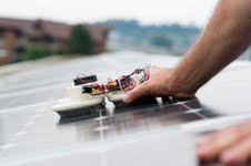 Швейцарский университет разработал чистый робот для фотоэлектрических систем крыши