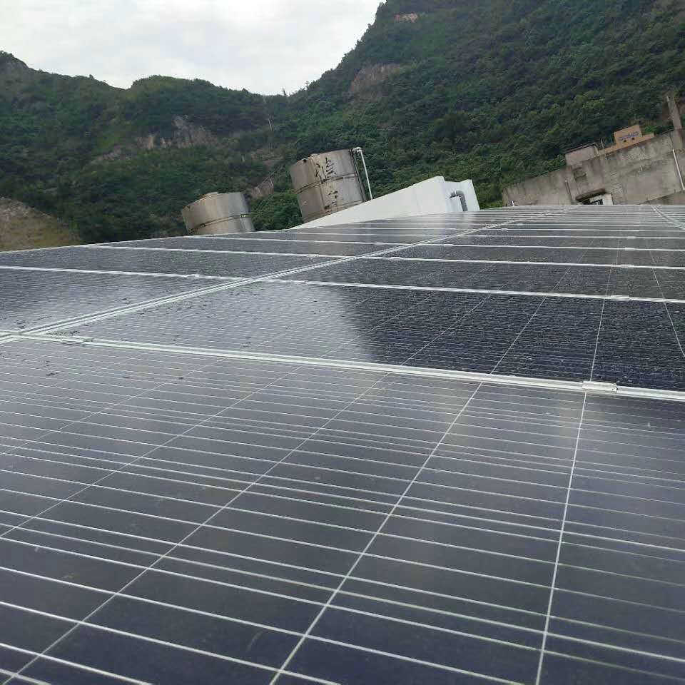 Солнечная система с сеткой 50 кВт для небольшого производства